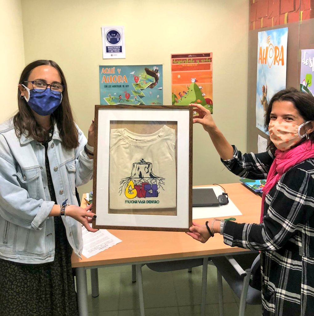 🎉En la <a href="/FundMChampagnat/">Fundación Marcelino Champagnat</a> estamos muy felices con el detalle que hemos recibido desde <a href="/GVXMediterranea/">GVXMediterranea</a>

En algunas de nuestras sedes ya hemos disfrutado abriendo el paquete, colgando la camiseta y  presentándola a los/as beneficiarios/as. #Gracias 
Sigue👇🏼