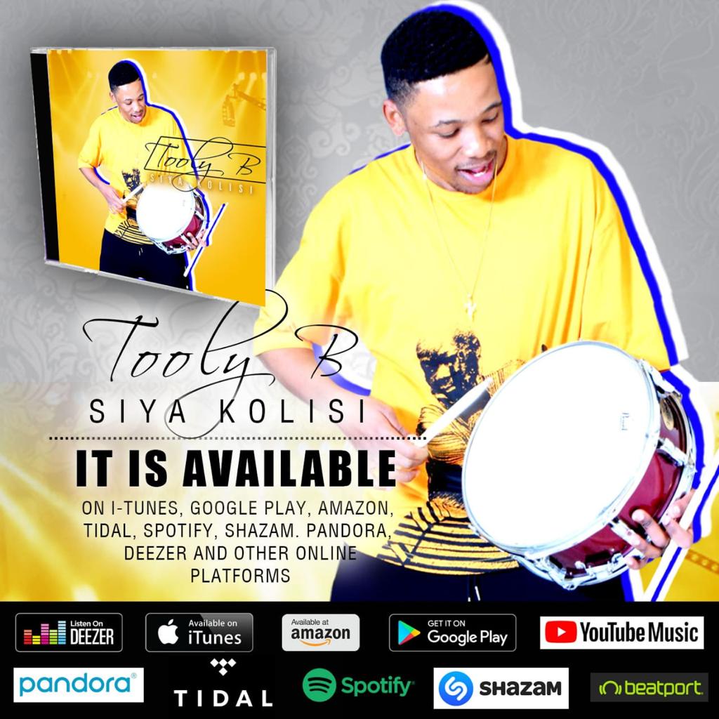 Tooly_BeatZ's tweet photo. Look no further, the hottest #Amapiano jam just hit the streets.🔊
#SiyaKolisi by @Tooly_BeatZ x @MonatePro is here to make you dance all weekend and weekdays.
Please do check it out on the link below:

https://t.co/wMq2y4AIlV https://t.co/vrLz3Rvfkb