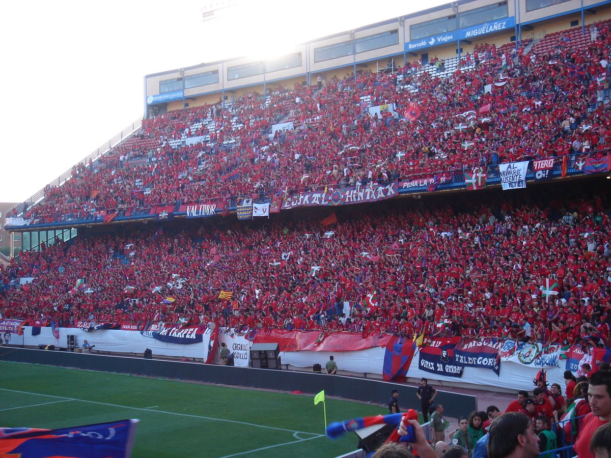 jarry83's tweet photo. Pasan los años,... ya mas de 20 como socio.
Pasan los jugadores. Urban, Puñal,...
Pero el club quedará, símbolo de unión de los navarros, excusa para la celebración, viajes, comilonas, borracheras, decepciones, alegrías, sufrimiento y euforia.
Felicidades Osasuna! 💯⚽ https://t.co/Bi9xTwtGU9