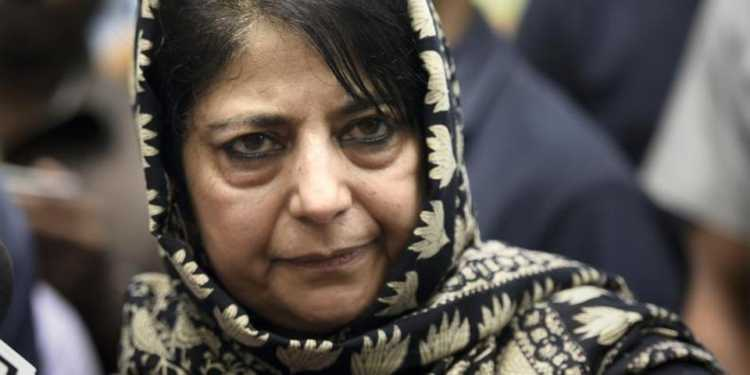 A political leader of such a standing is expected to behave in a manner which is not seen as an attempt to incite  #violence, disturb public order or create such division based on religion or identity which may lead to loss of life or property. #Kashmir  #mehboobamufti (11/11)