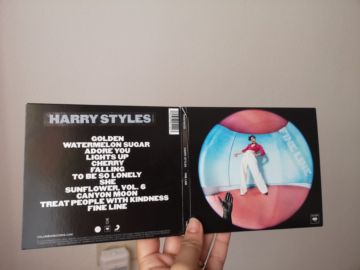 Hoy es mi 38 cumpleaños. El primero de mis regalos😍😍😍.Qué más me deparará el día? tengo al amor de mi vida desde los 13 años, tengo a mis dos tesoritos después de mucho luchar y ahora la mejor música para disfrutar. Se puede pedir más? <a href="/Harry_Styles/">Harry Styles.</a> #birthday #GoldenIsComing