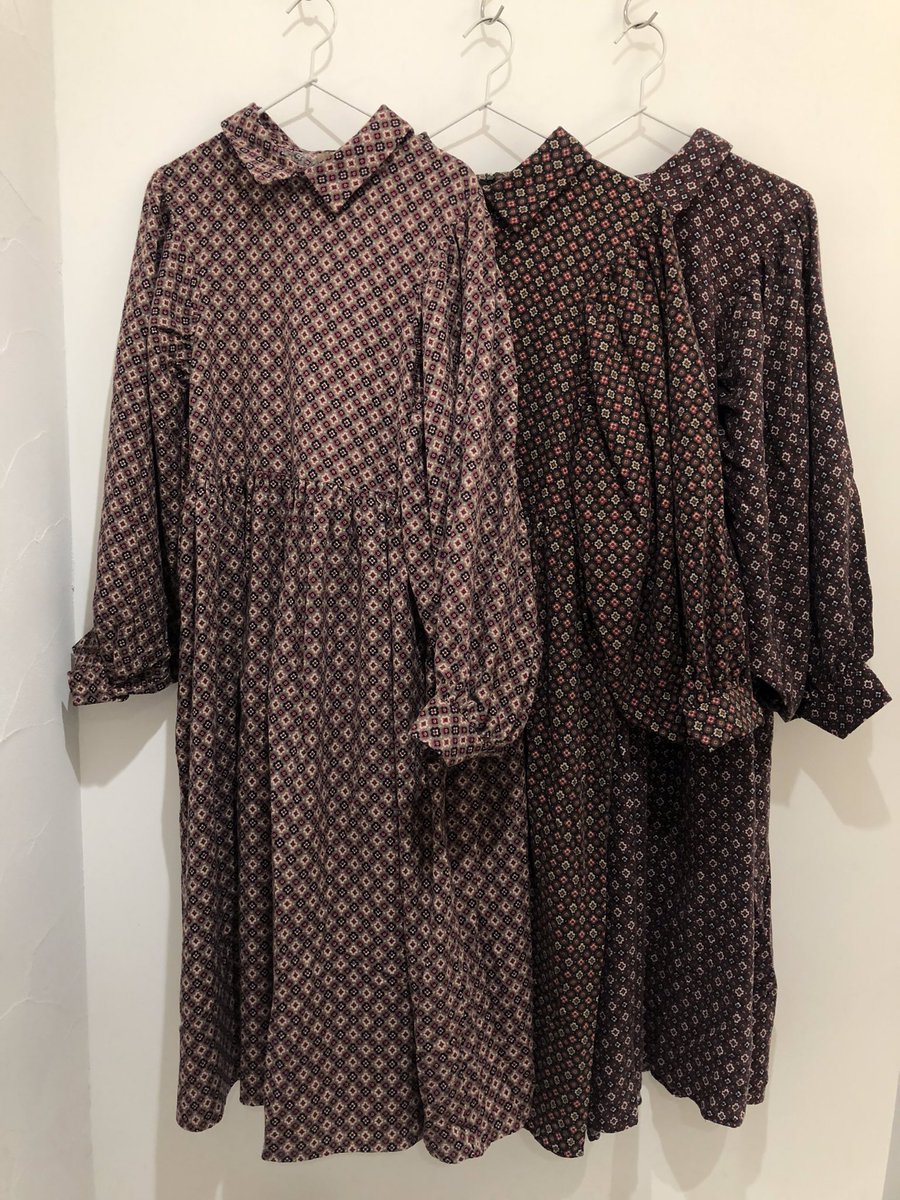 Merry Jenny新宿店 No Twitter おすすめアイテム Vintageギャザースリーブワンピース ライトグレー ワイン ブラック 10 450 税込 Winter Look Use Item Vintage感あふれた柄が特徴なワンピース 袖にたっぷりのギャザーを加え ゆったりとしたシルエットで