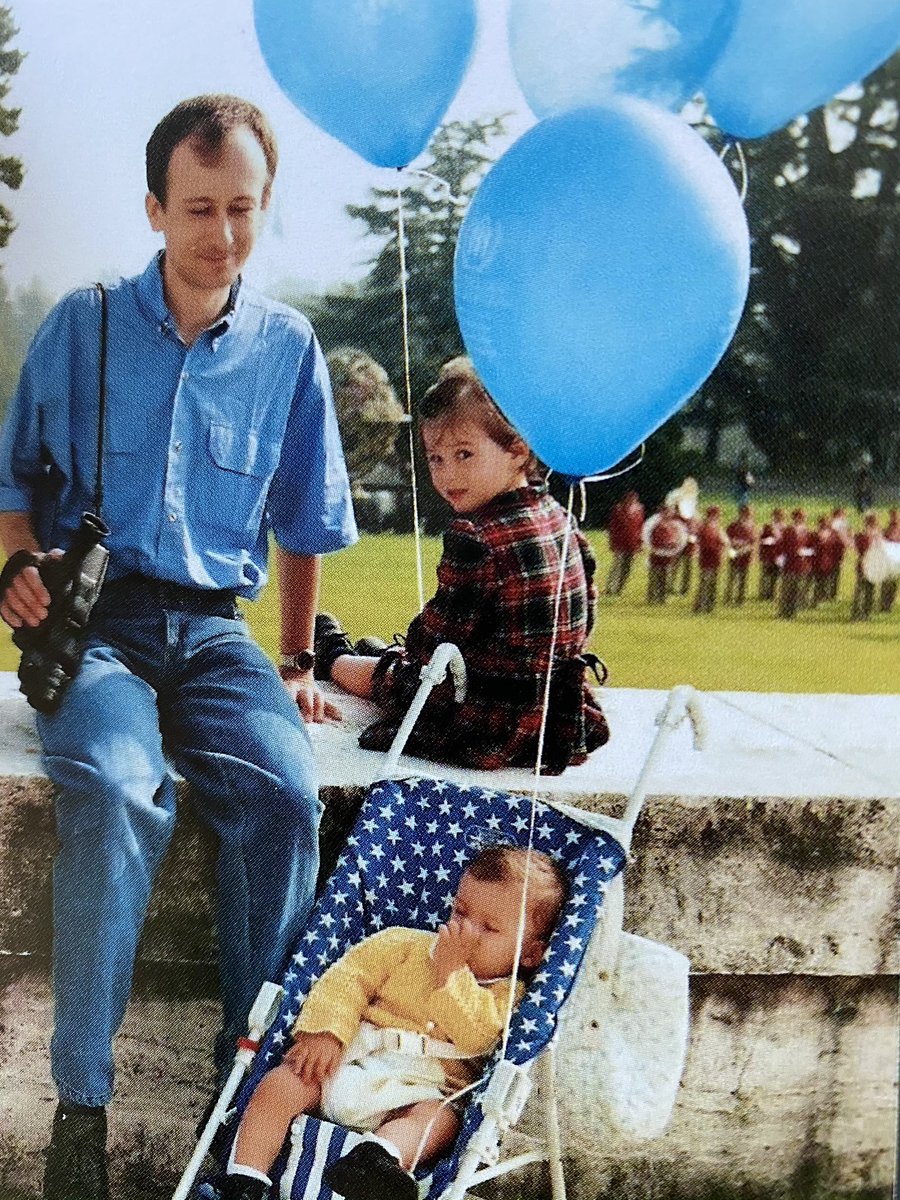 SoniaTancic's tweet photo. Today is @UN’s 75th birthday! 🎈
I feel a bit old thinking that my sleepy brother and I were at the Palais des Nations 25 (!) years ago for #UN50, and sad that we can’t be there in person today for #UN75 because of the situation, but will be celebrating in spirit!
#UNDay https://t.co/K4BQUPs2wj