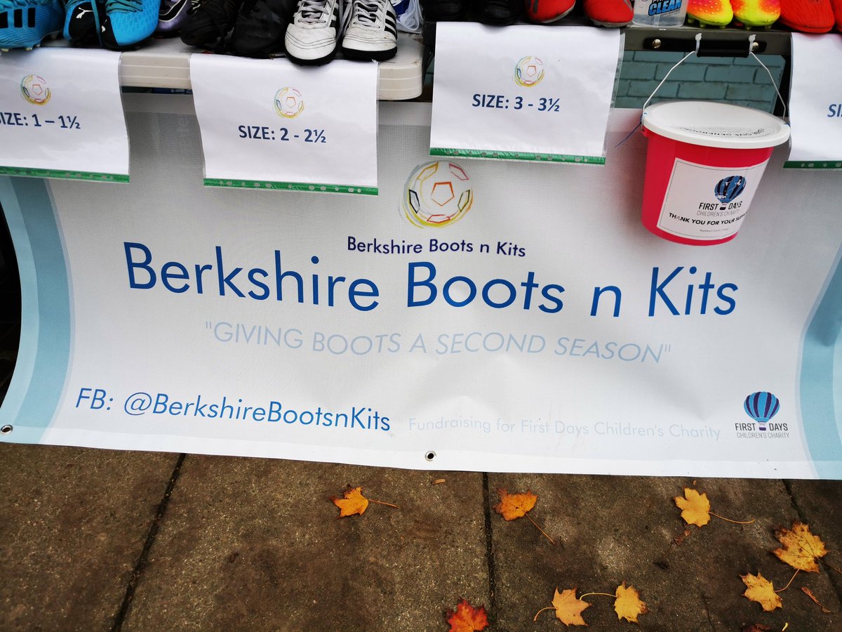 BootsKits's tweet photo. We have a banner!

A very kind friend of ours (who wishes to remain anonymous) offered to pay for our banner and how amazing does it look! We can't thank you enough! 

If anyone has any boots laying around that they no longer need we would love to hear from you! https://t.co/DU8nufTHUg
