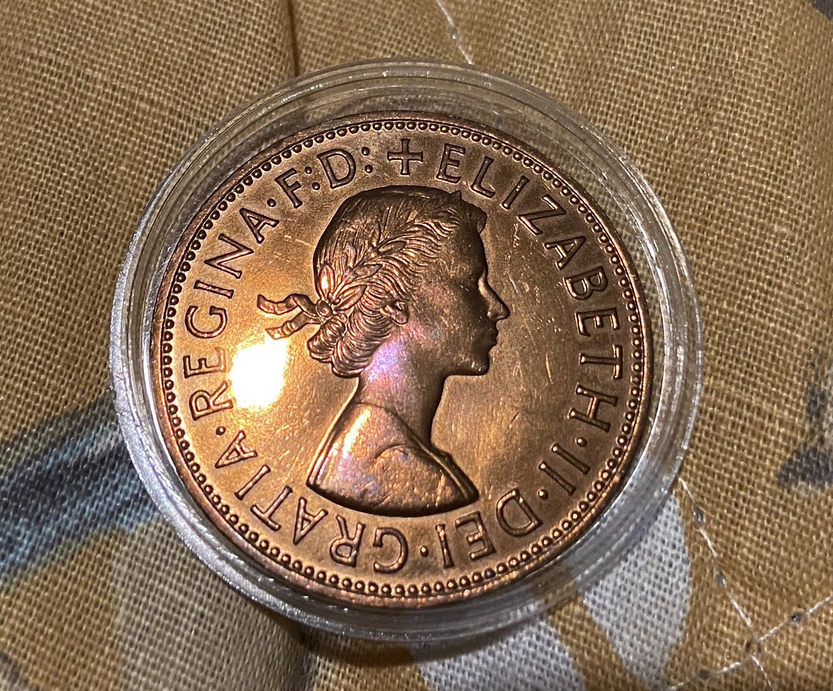 LittleJohn_RC's tweet photo. Shiny Penny #OnePenny #PreDecimal #QueenElizabethII #Coinage #CoinCollecting #Numismatics https://t.co/pu7wqo8OHX