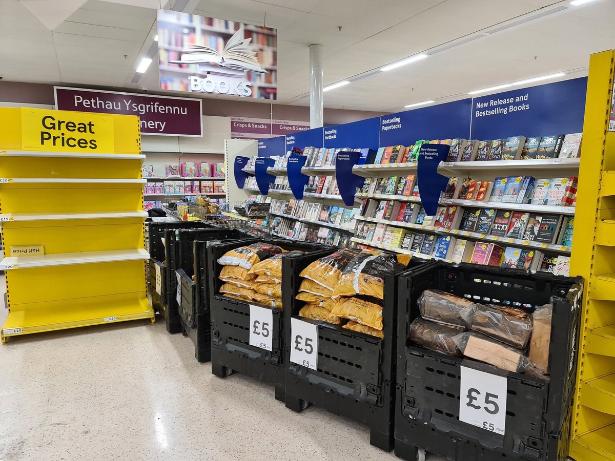 DavidBrentMovie's tweet photo. Buying non-essential products in Wales... safe or dangerous? https://t.co/HewucRMBOD