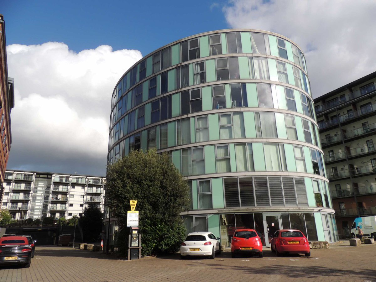 AuctionsNorthW's tweet photo. #EWS1form  #investors  #owneroccupiers #Citycentre #location #huge #livingspace #AUCTION #mustview
Call Adam for a physical viewing. MUST SEE!! 
01614434740 https://t.co/x0yQYnvBeR