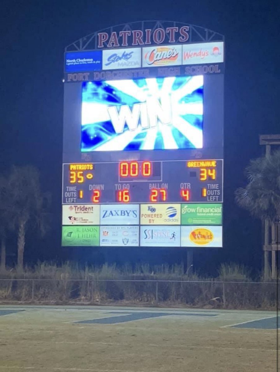 RichieAltman's tweet photo. LIGHTS, CAMERA, ACTION‼️‼️‼️
What a ball game. Now this is what #FridayNightLights are all about. 2 teams, 1 rival, 1 region, &amp; playoff seeding on the line. It came down to the final second after almost 4 qtrs of 🏈 on #SeniorNight2020 but my guys @FDpatriots #DefendedTheFort  👊 https://t.co/Gu3H93sA47