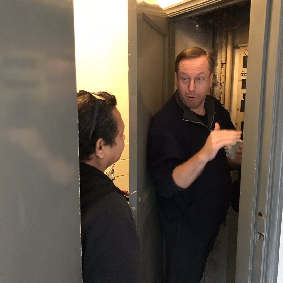 maak_lab's tweet photo. Week 43

#GeenDagHetzelfde #BijOnsInDeWerkplaats 
Samen leren in de praktijk; vanuit zingeving en noodzaak. 
 #MaakLabArnhem https://t.co/2Ck1Yo2T8V