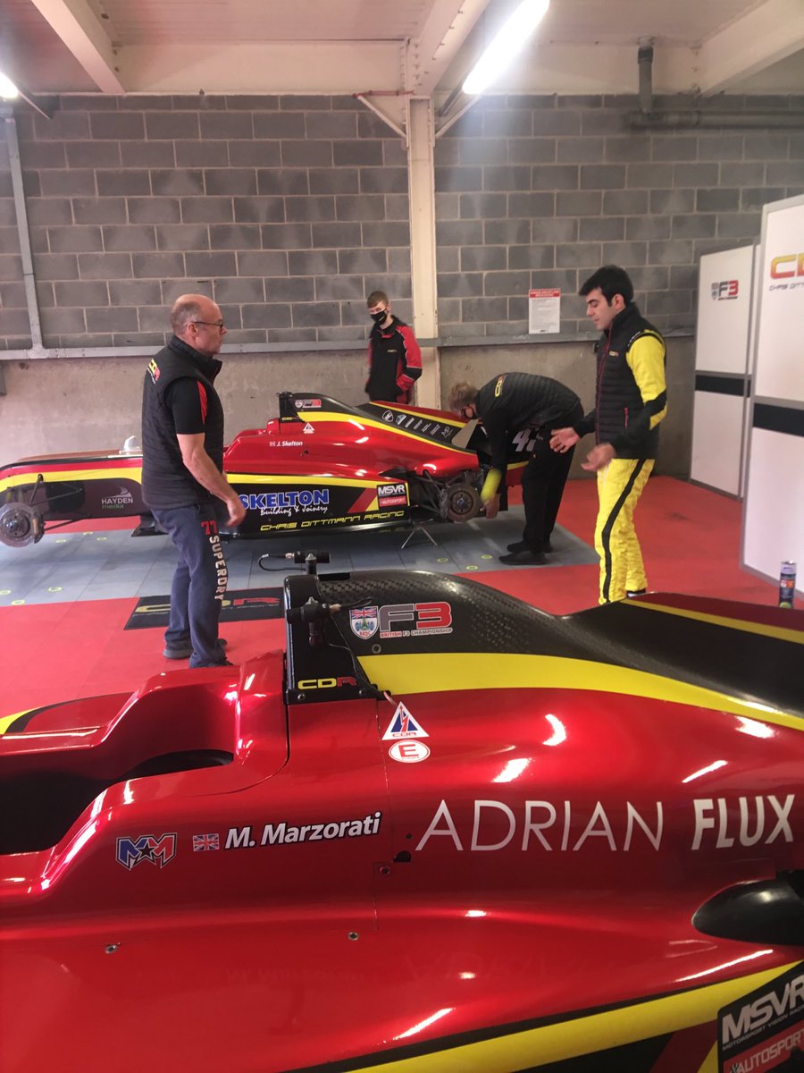 MaxMarzorati's tweet photo. The return of the yellow overalls for @BRDCBritishF3 with @DoctorFitness @adrianflux @f3raceteam #MAX81 #AdrianFlux #youngdriversinsurance https://t.co/WKf2XG9tNS