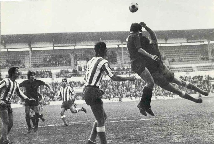  1970sPossibly the club’s darkest decade, they became a yo-yo club between Tercera and Segunda  They won their Tercera group three times, but struggled to establish themselves in Segunda until the end of the decade. #LLL