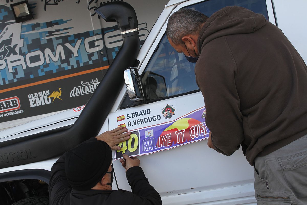 Santi Bravo y Rafael Verdugo están en la línea de salida del Rally TT de Cuenca, primera prueba del #CERTT, con un Nissan Patrol Y60 en la categoría T8 4x4.
Suerte amigos!!!
Foto <a href="/CampeonatoTT/">#CERTT</a> 
#Rallye #Raid #4x4 #Cuenca #RallyTTCuenca