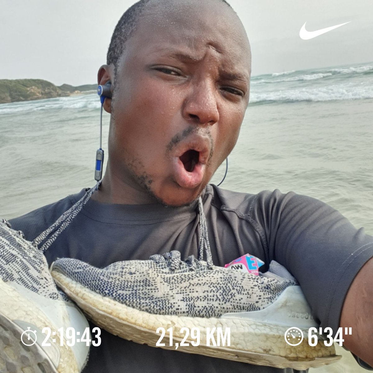 Awe2_Amandla's tweet photo. nothing like soaking your feet after a long run, hello @adidasZA khawenze a new ultraboost 20 kaloku #UltraboostUncaged #RunningWithTumiSole https://t.co/86JXNojzBw