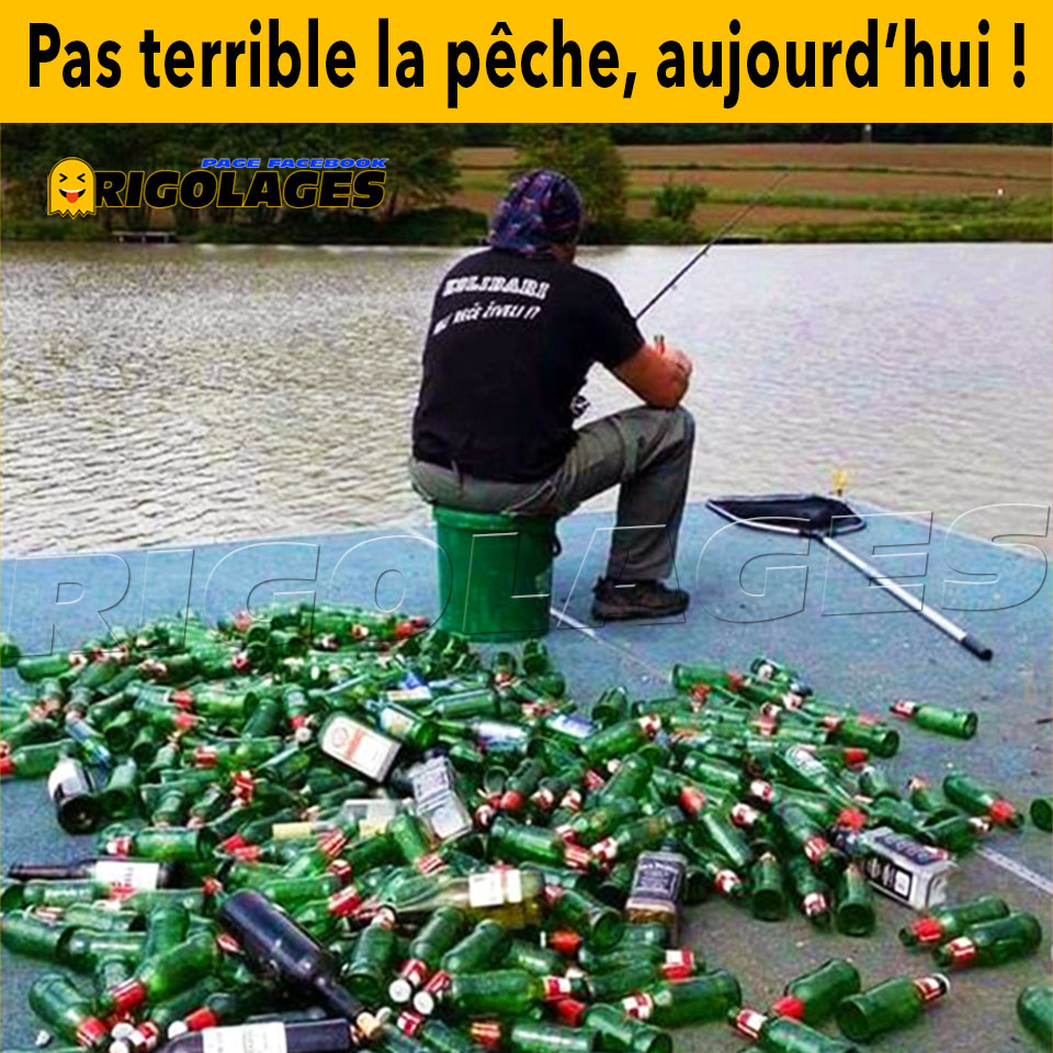 RigolagesTop's tweet photo. #humour #rigolages #peche #pecheur #pasterrible #bouteilles #alcool #pollution https://t.co/PSCHfGir0U