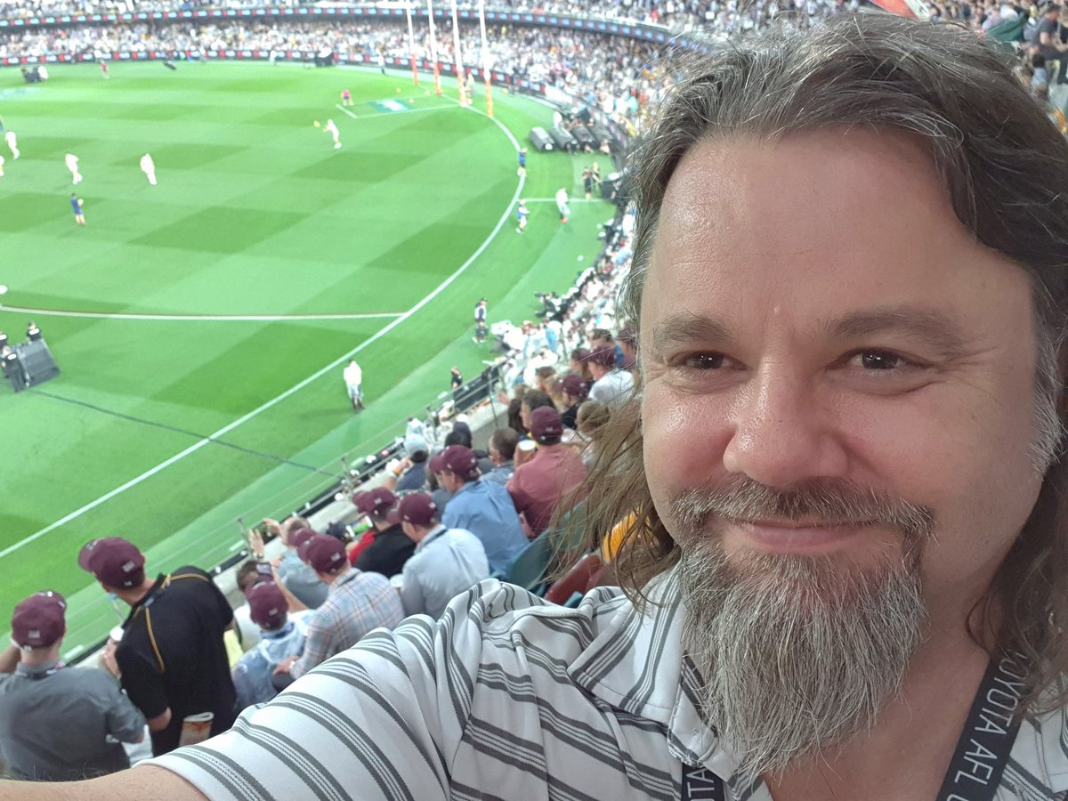 max_deville's tweet image. AFL Grand Final in Brisbane 😁🍻🍻🍻