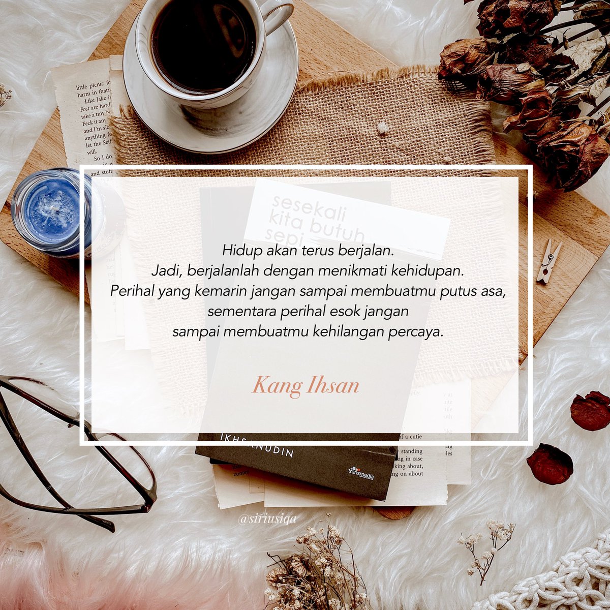 siqahiqa's tweet photo. Ulasan buku Sesekali Kita Butuh Sepi by @Kangihsan_ 

https://t.co/SVzg4zibud

#siqahbookreviews #flatlaysbyiqa https://t.co/CeqfokI6Tb