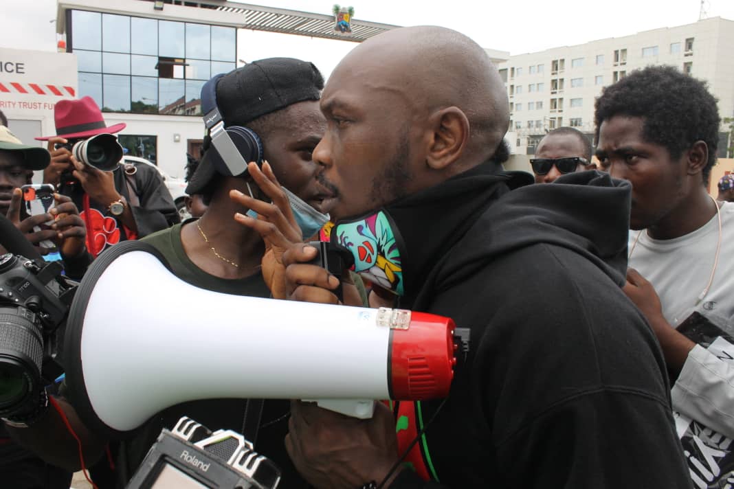 ORISHA_SEGUN's tweet photo. "Violence doesn't discredit the outcome of our elections. Why does it diminish the demands of citizens" Seun Kuti. 
#EndSARS https://t.co/1ID9GBwoaK
