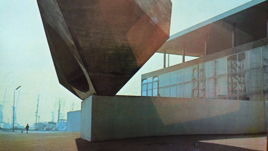 Memoire2cite's tweet photo. Le MUMA (Le Havre 76), musée, qui est l'oeuvre de #ReynoldArnould, #artiste à (re) découvrir, poète de l'industrie #art @ ici un film Le grand œuvre : panorama de l'industrie française 1958 Réalisation : René Zuber https://t.co/v3ai1FV8xe https://t.co/FzGvFOcHxX