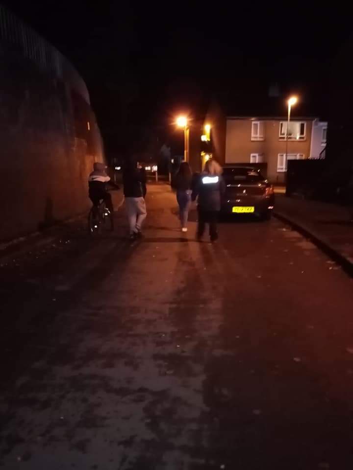 NorthWestYouth1's tweet photo. Youth staff from @YcTower, @OurStreets4 and @LtycP premoting safety and stability though the delivery of street work as part of the Bespoke Youth Work approch. @eayouthservice @YouthWorkAll https://t.co/HstCuBdg2q
