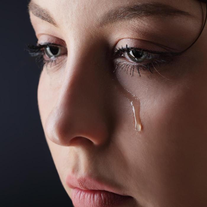 I feel so sad. I have to work today and won't be able to watch the big Borussia Dortmund v FC Schalke 04 match live. I'm crying. Oh well, I'll just have to watch the stream after I get off work. Go Schalke! #S04 #BvBS04 #Bundesliga #RoyalBluePride #RevierDerby #SoccerIsLife 👎😭 https://t.co/pu3E1ovSTY