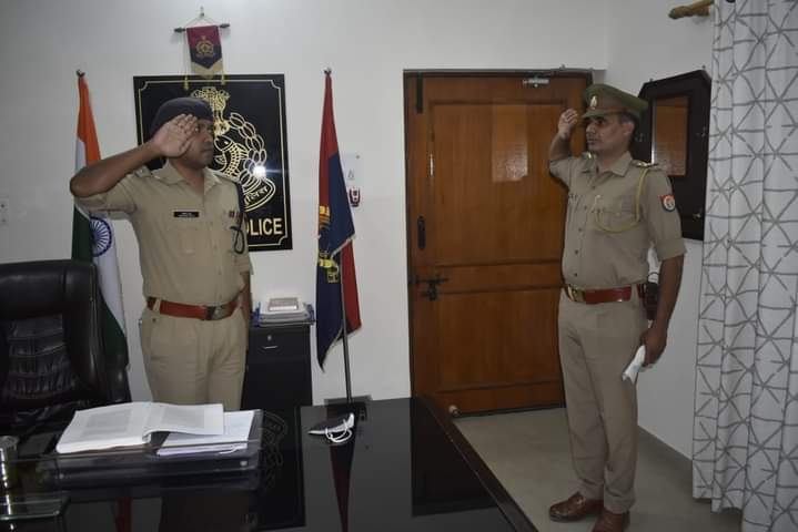 #दाढ़ी काटकर निर्देशों का पालन करने के उपरान्त उपनिरीक्षक इन्तसार अली को पुलिस अधीक्षक बागपत द्वारा निलंबन से बहाल किया गया