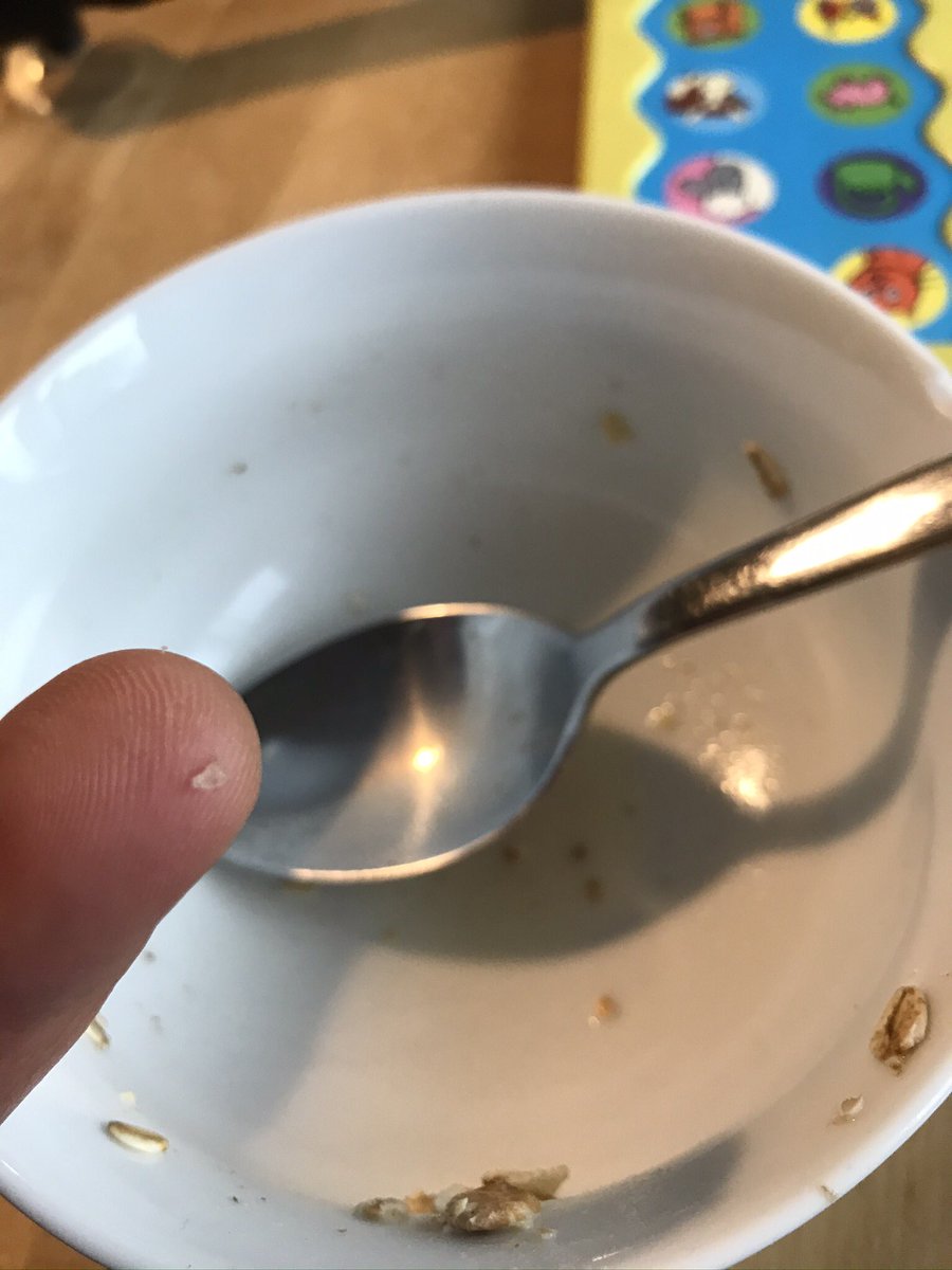 iamjohnnicholas's tweet photo. @Tesco crunched down on something in my muesli this morning, turns out it was a few small shards of glass... 🤷🏼‍♂️😕 https://t.co/SntjpWQUha