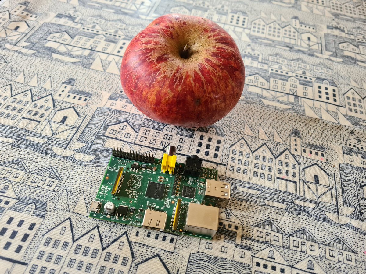 RPiSpy's tweet photo. @PeteLomasPi Last few apples on the tree so we can only manage this ... #ApplePi https://t.co/NRXcyvOAvG