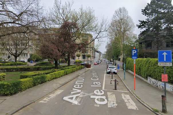 #Ixelles Ici, il y a peu, il y avait une route 🚗🚗🚗
Maintenant, il y a des jeux pour enfants... 👩‍👧‍👦🤸‍♀️👨‍👧‍👦🤸
Comme quoi, tout ne va pas toujours dans le mauvais sens dans le Monde... 💚
Avec @AudreyLhoest 🌳<a href="/RomainDeReusme/">Romain De Reusme</a> 👨‍🔧 <a href="/STIBMIVB/">STIB-MIVB</a> 🚋
place Marie-José #Boondael #IxellesMobilite
