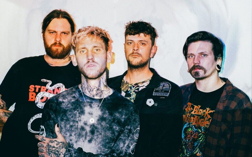 NEWMEDS (<a href="/NEWMEDS1/">NEWMEDS</a>) share new song, 'Twenty Three'.

deadpress.co.uk/news-newmeds-s…