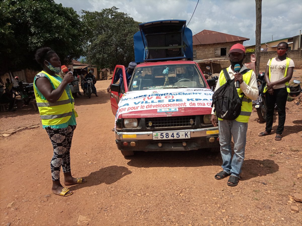 anvt_togo's tweet photo. Les VEC de Kpalimé, ont fait une sensibilisation grand public dans le canton de Tové, ce 22 octobre.
Cette sensibilisation a touché 1655 personnes dont 907 femmes, 730 hommes et 18 personnes handicapées.
#VEC
#CRVPlateaux
#PAPV
#UE
#ANVT https://t.co/bht494XHFP