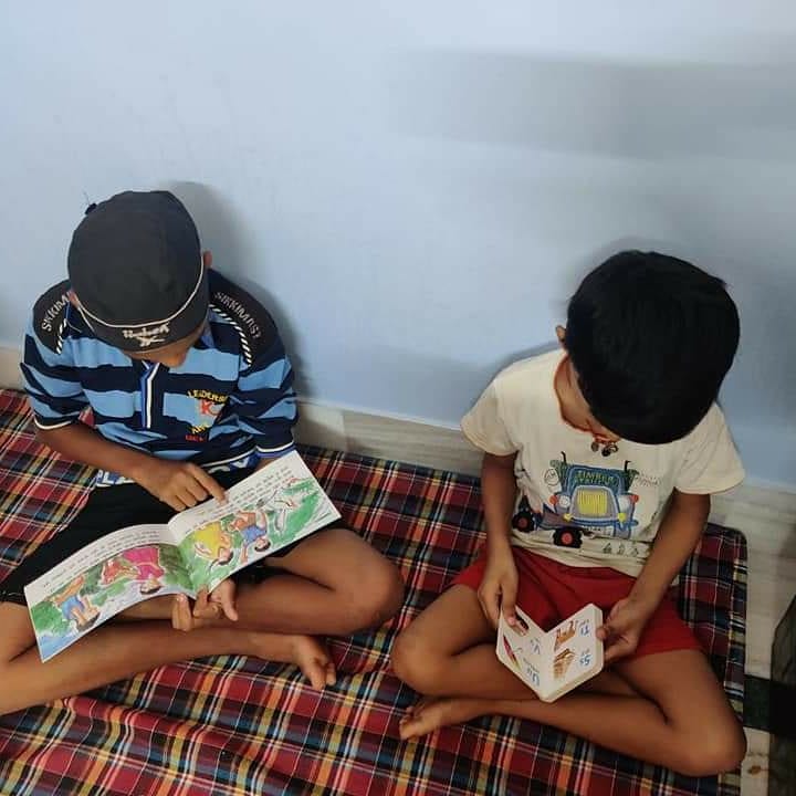 PratibimbFound1's tweet photo. @PratibimbFound1 has also opened its Resource Center now to reach all students and youth.
Center will be open for curricular as well as extra curricular activities including Computer learning and Spoken English.
#pratibimbresourcecentre #QualityEducationForAll
#PFteam
#Mirzapur https://t.co/vtYSkUAVQe