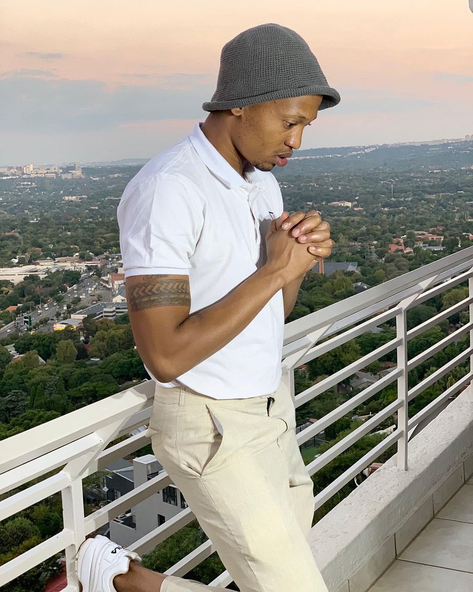vinque_sa's tweet photo. 👒 @lee_grey_
👕👖 @Vinque_Apparel
Model: @fletcher_mog
#Vinque 🇿🇦 https://t.co/HXkbj0epvu