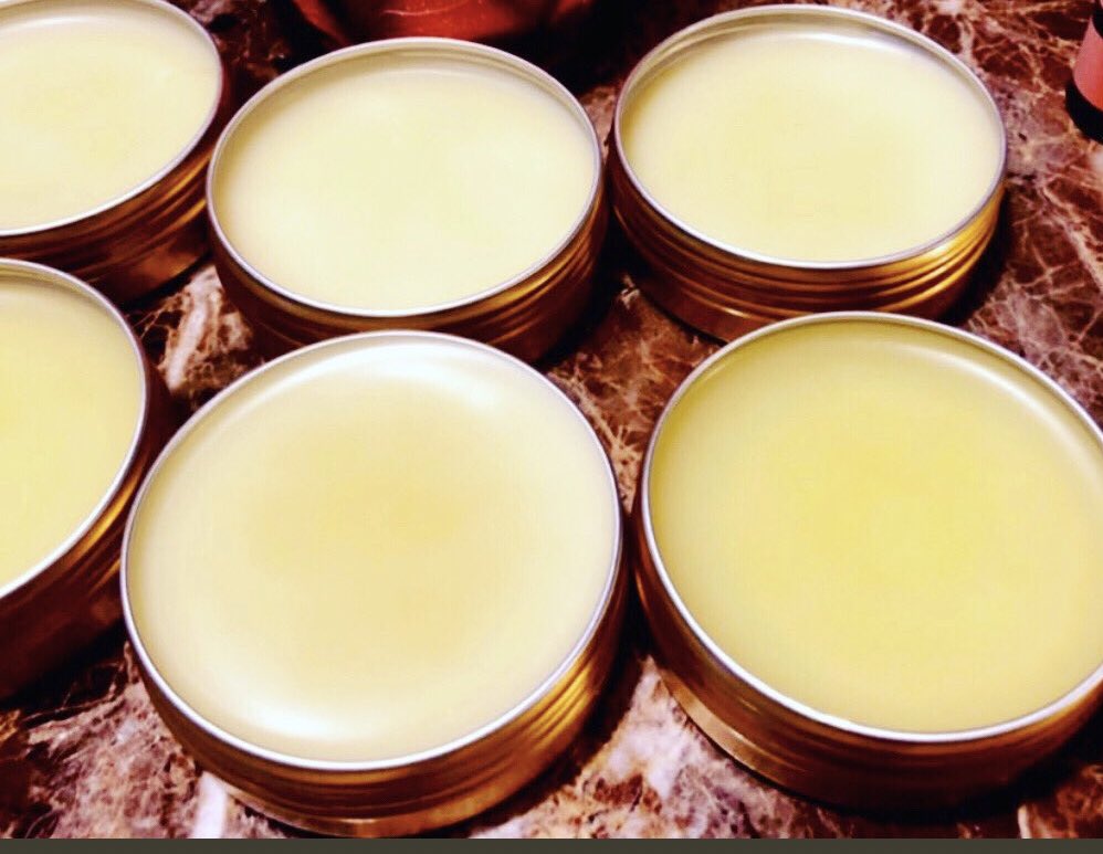 HOLLYandherEGO's tweet photo. My #BTB balm includes all natural ingredients to help protect breakage in your beard... such as jojoba, shea, almond oil all natural that I have mixed with my signature “Ego” scent #NoShaveNovember is around the corner let me get you together #TheBeardCollector $25 tin https://t.co/B5t6txdqaj
