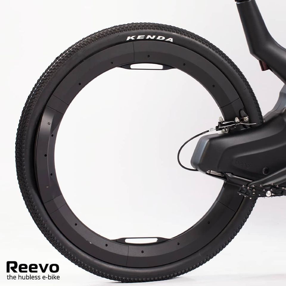 reevobikes's tweet photo. Avent-garde. 14 days left.
Exclusively on Indiegogo.
#reevobikes #reevo #hubless #ebikelifestyle #spokeless #backerkit #yankodesign #designboom #designinspiration https://t.co/jBwk94hbFe