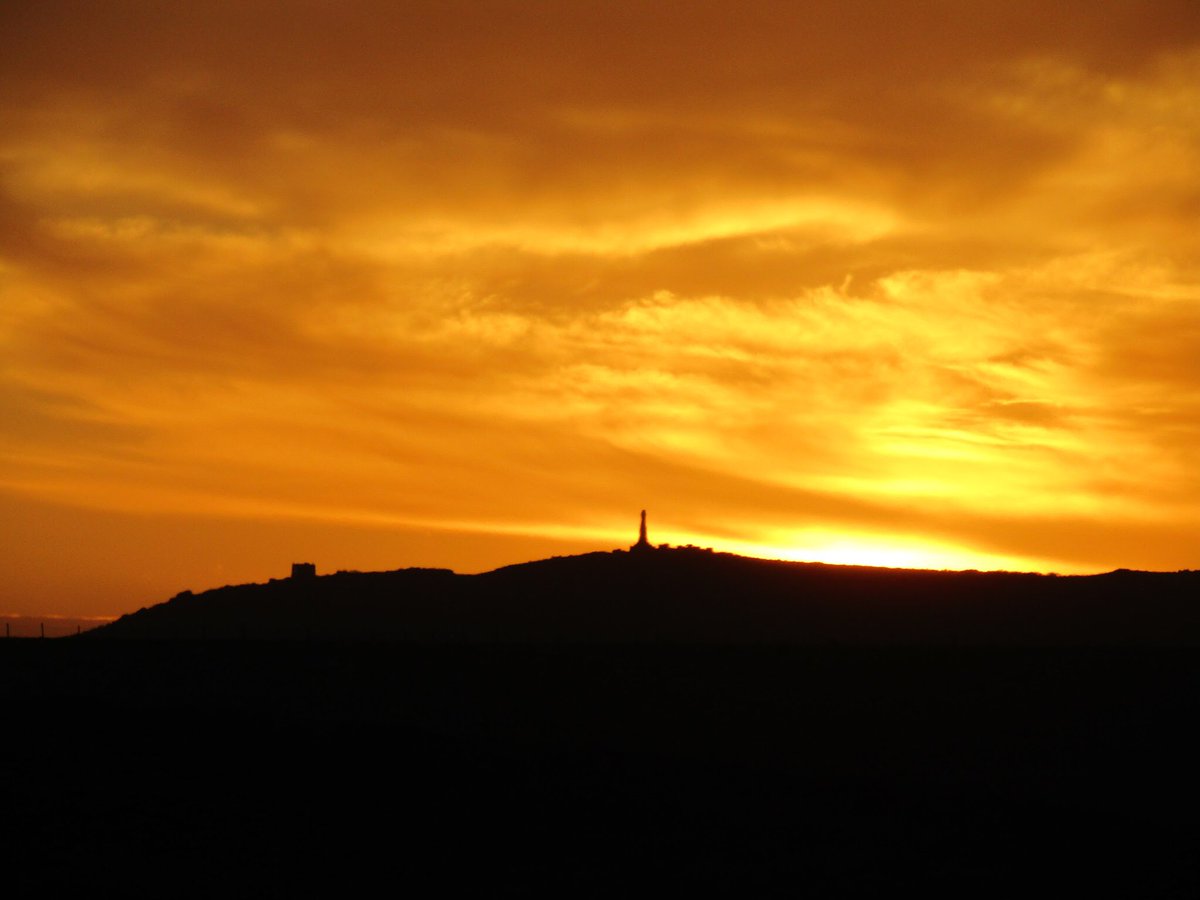 @Bebo_Bols02 #cornishsunrise taken near #hellsmouth last Friday morning.  Looking over towards Redruth