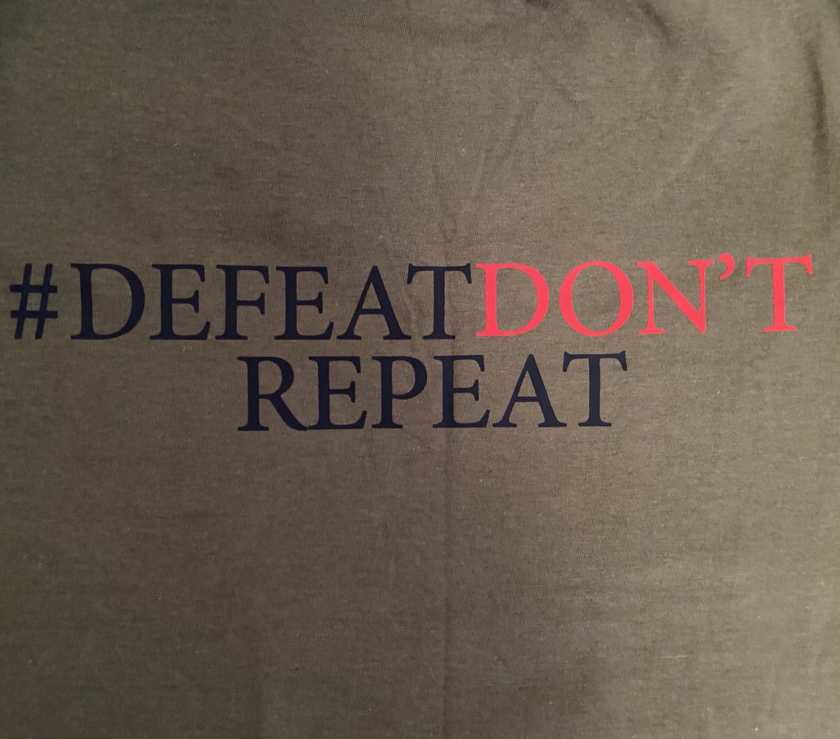 Awesome little T-shirt arrived this morning. Cheers Rhys @RhysDDR #defeatdontrepeat #welshguards @WelshGuards