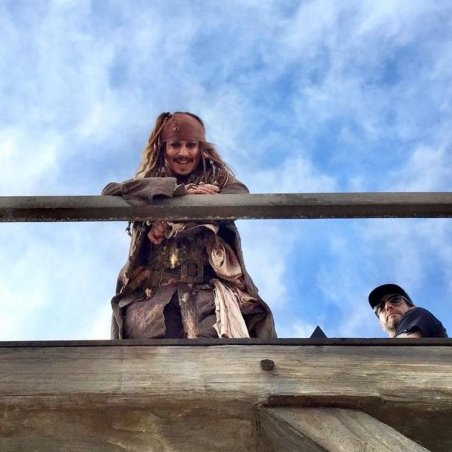a thread of my favourite pirates of the caribbean behind the scenes photos to warm your heart: