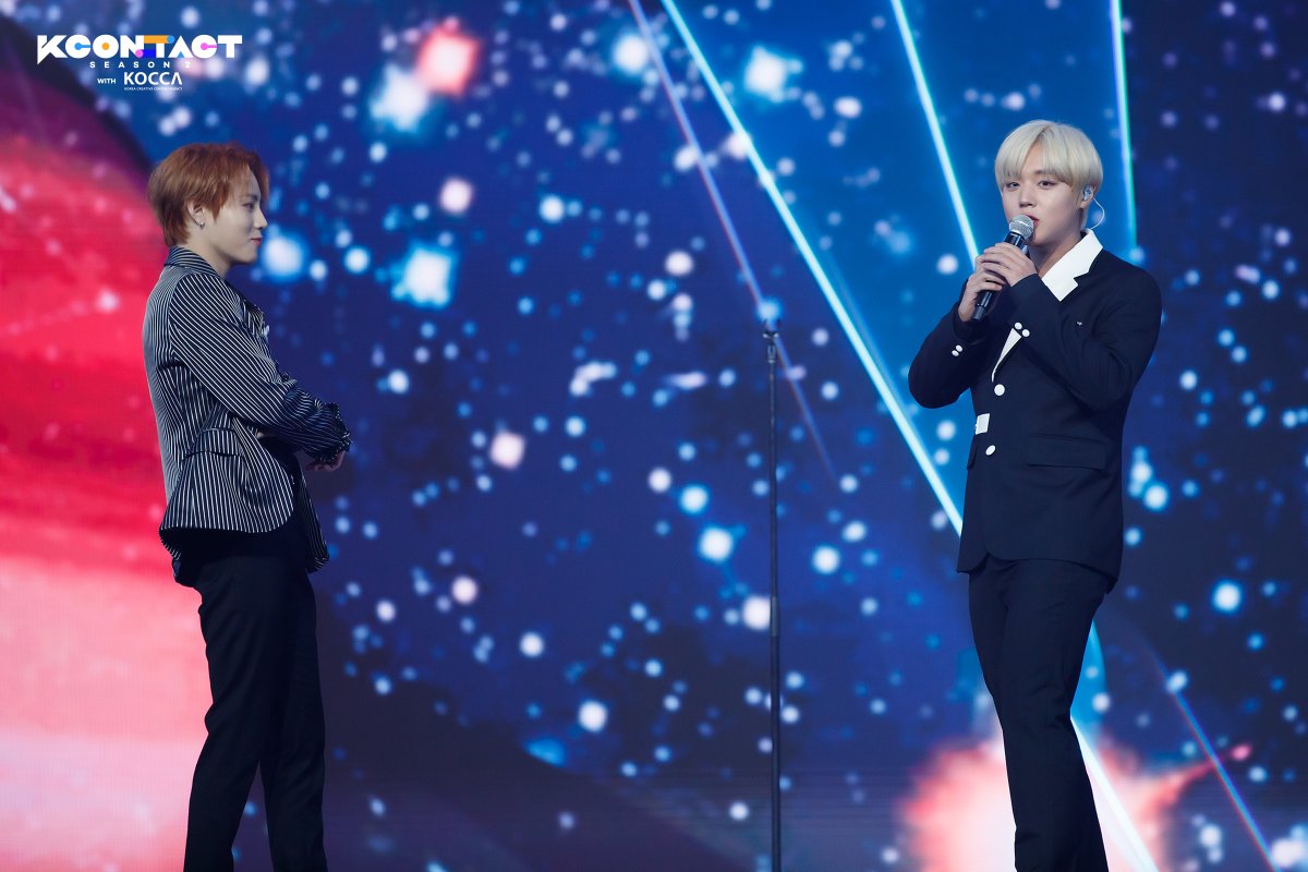 KCON_official's tweet photo. [KCON:TACT season 2] DAY 9 PHOTO #HASUNGWOON #PARKJIHOON 

The way @Park_Jihoon_twt and @HSW_officialtwt brings chills to our spines with their beautiful voices...💖

▶ KCON official: https://t.co/3htPBHA6xK
▶ Mnet K-pop: https://t.co/r2LY9mGrzA

#KCON #KCON2020 #KCONTACT https://t.co/88Rk50FcYD