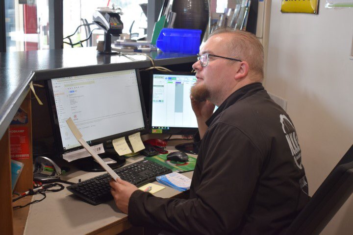 Autobedrijf Lijzenga tweet media