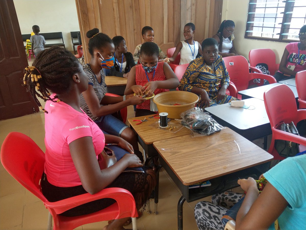 dare2dreamgh's tweet photo. Penultimate day of training.
Details...Finishing Touches...Packaging

Let's go!

#Create2Live https://t.co/bYeQTDpsSl
