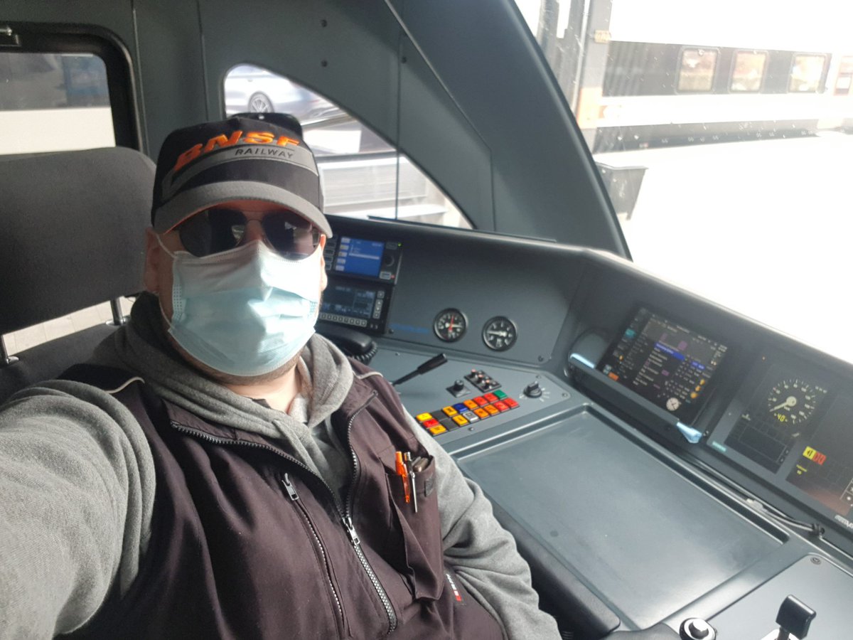 TTraindriver's tweet photo. On duty.

#lokführer
#lokführerausleidenschaft 
#stadtbahnzug 
#sbahnzentralschweiz https://t.co/Cx0Jgfkv4d