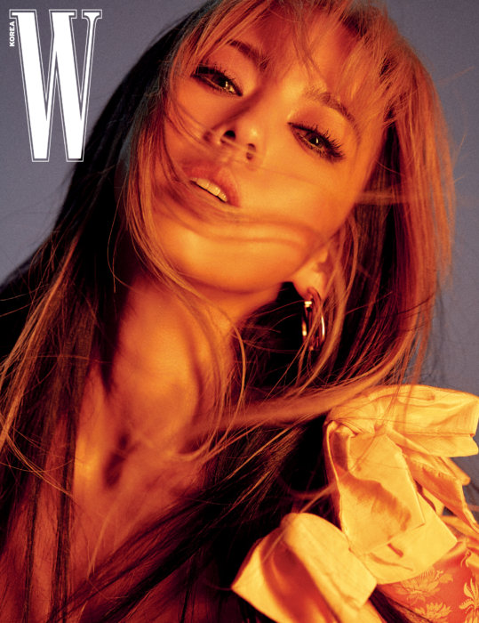 youniverse_22's tweet photo. 201024 Refund Sisters for W Korea November 2020 Issue *2 - Cheon Ok (Lee Hyori) @RBW_MAMAMOO

#환불원정대 
#RefundSisters
#천옥 #CheonOk
#이효리 #LeeHyoRi https://t.co/6AcEUvAdRK
