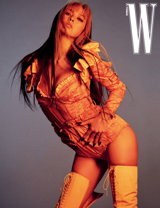 youniverse_22's tweet photo. 201024 Refund Sisters for W Korea November 2020 Issue *2 - Cheon Ok (Lee Hyori) @RBW_MAMAMOO

#환불원정대 
#RefundSisters
#천옥 #CheonOk
#이효리 #LeeHyoRi https://t.co/6AcEUvAdRK