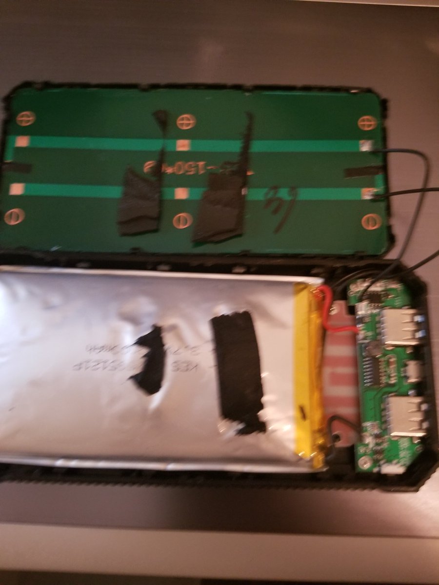 jmp_65's tweet photo. Hmm... 🤔 It just occurred to me. I have this failed solar battery bank. So I can eiither replace the battery pack or salvage parts for other HAMly projects. The latter seems much cooler... #hamradio #homebrew #getitdone #goodtimes #jerrynet https://t.co/EPkivpr6H9
