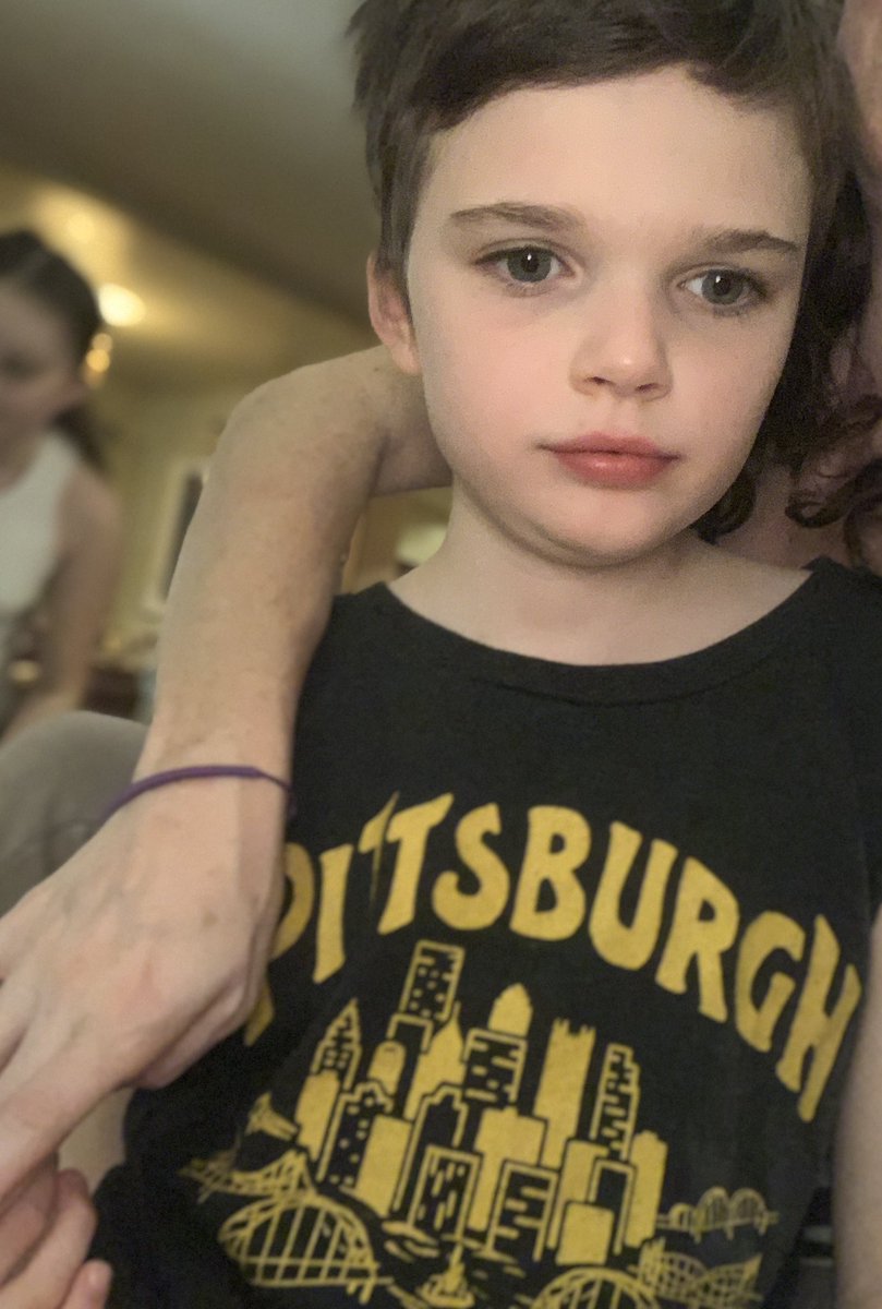 world_of_mae's tweet photo. All around the world PMS parents &amp; allies gave powerful unified display of how to keep the light of #hope alive even during the most challenging of times. Thanks #Pittsburgh #Steelers for strong #Solidarity #differentnotless #shine #truechampions @heinzfield #love #empower https://t.co/lQOISYKv8z