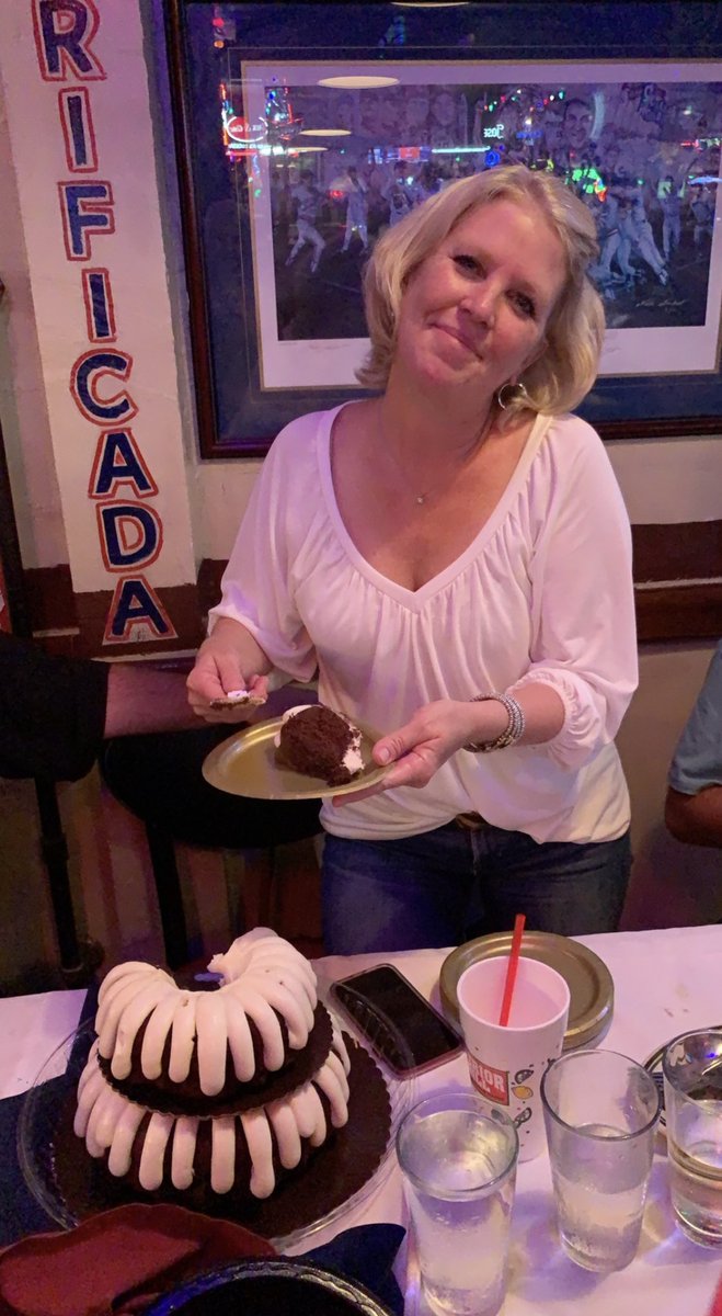 TeriBThomas's tweet photo. Happy Birthday to my beautiful and amazing Sister-In-Law! You do so much for our family and everyone around you so selflessly and with so much love. We could not imagine life without you and love you so so much! Wishing you the most special day ever!💗🎉🎂🎶💋🎊 https://t.co/OcSWzhCEBA