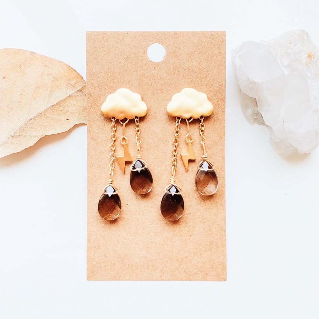 alexapaniccia_'s tweet photo. including these in my update because these earrings describe michigan’s weather this week... https://t.co/EVv1XaVmh1