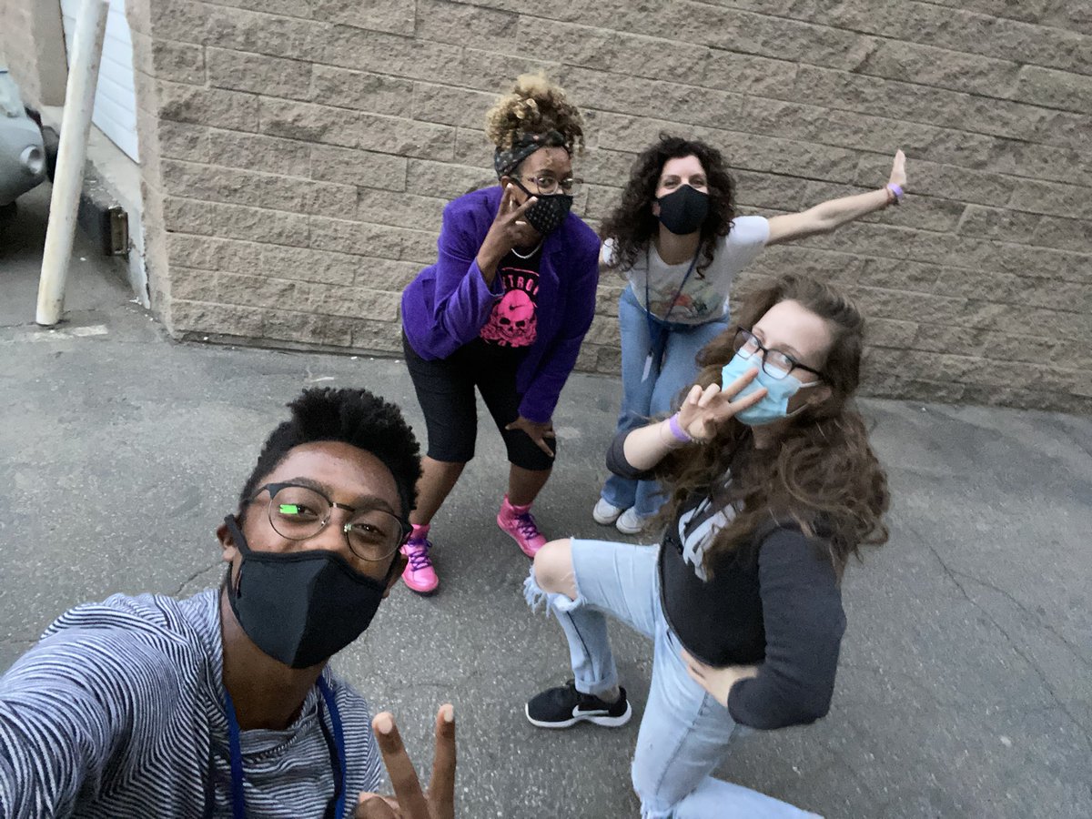 CreativeK's tweet image. BIRTHDAY 2020! Sarah came in the lot blasting Stevie Wonder’s “Happy Birthday”. Brenden picked the best spot for photos, Caileigh took pictures. I appreciate the entire cast and crew for yesterday. #Chapter43 #productionlife