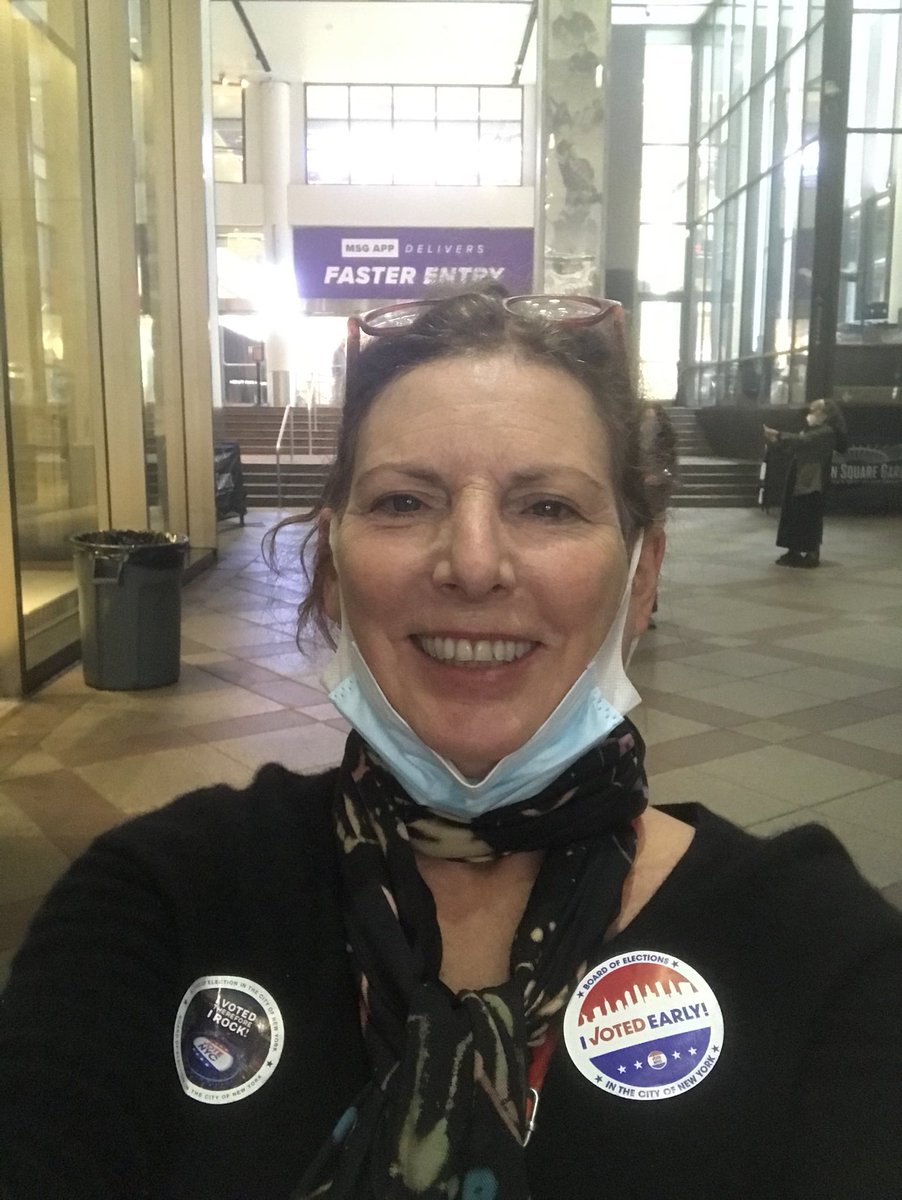 dresacker's tweet image. VOTE HIM OUT!