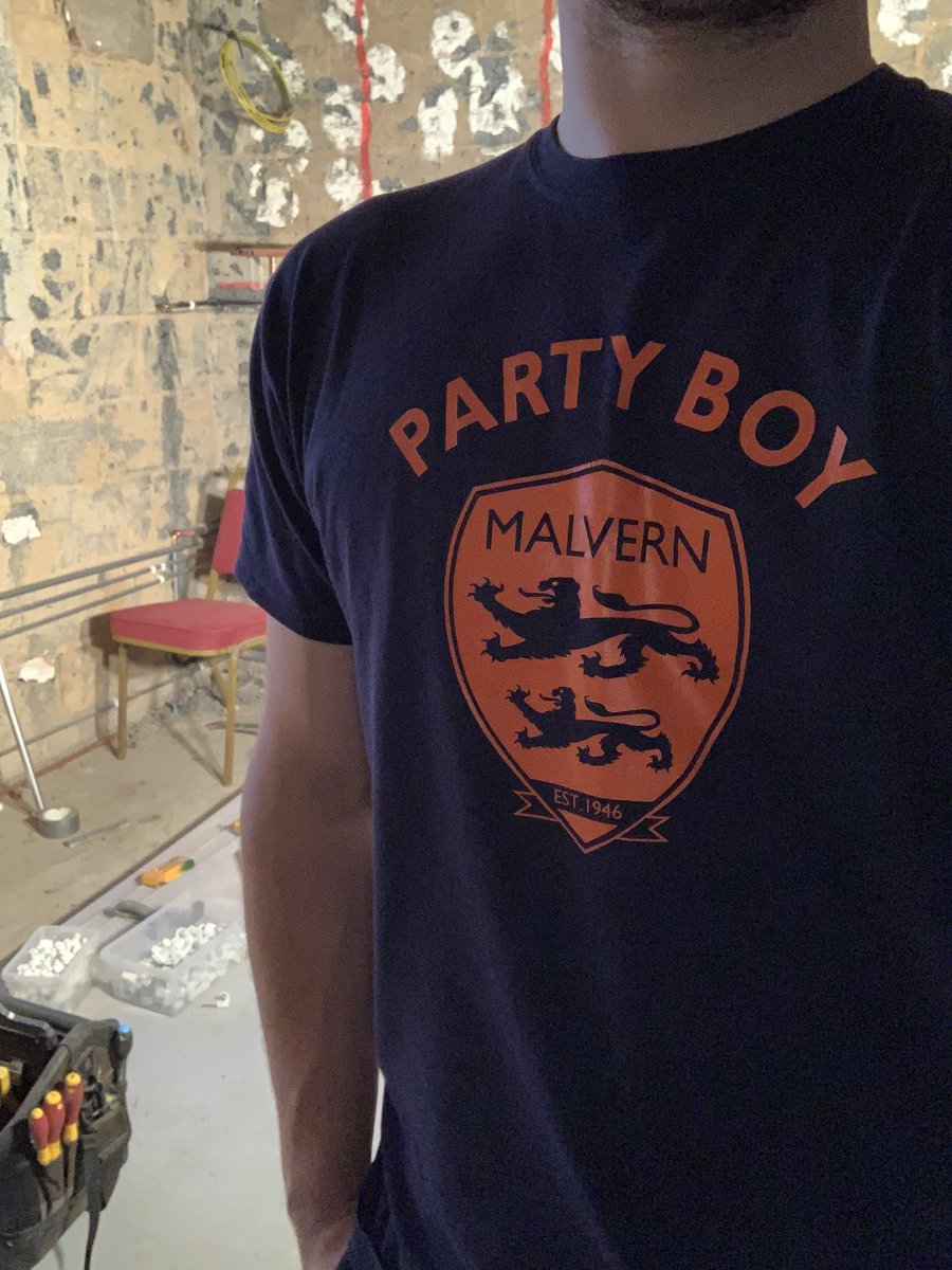 WeaveWeaver's tweet photo. @MalvernTown1946 Up the town!! 🎉 https://t.co/WujZIMPJfi